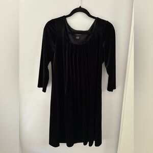 Robbie Bee Black Velvet Long Sleeve Dress